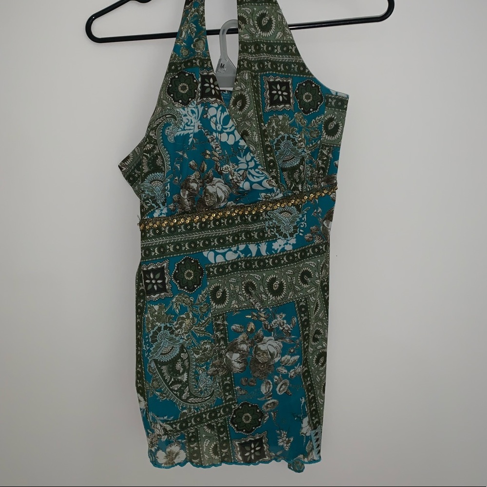 Pattern haltered top - Picture 2 of 3